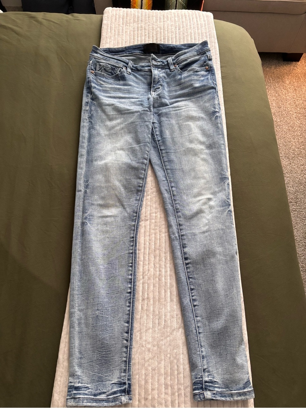 Buckle Black Light Blue Skinny Jeans